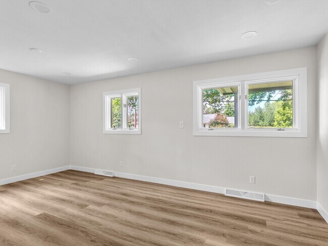 Foto del edificio - 1621 Ruby Ln