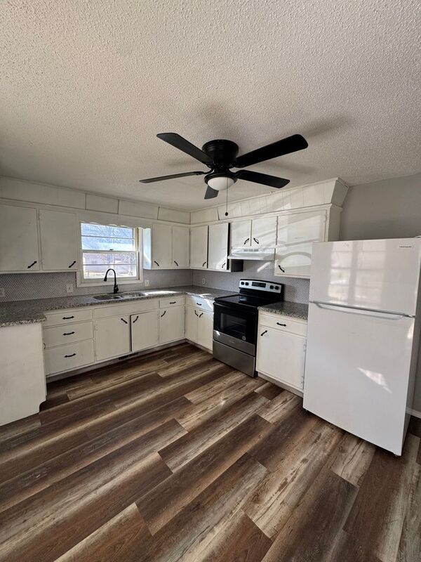 Foto del edificio - 2112 N Marion Ave