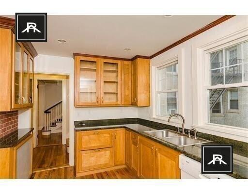 Foto del edificio - 7 bedroom in Brighton MA 02135