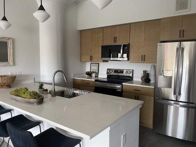 ALQUILER AHORA Unidad de 1 habitación/1 baño en el segundo piso - Life At Agora
