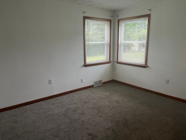 Foto del edificio - 3045 E Prospect Rd