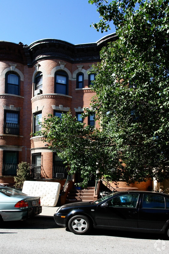 Building Photo - 324 12th St