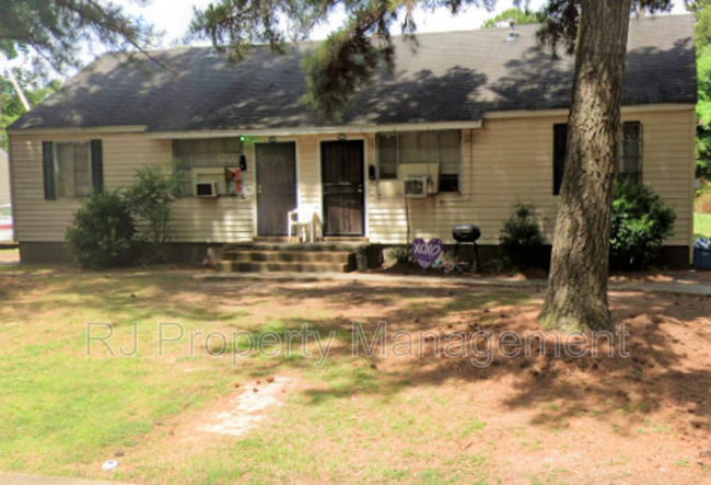 Building Photo - 167 Hayden Pl