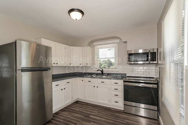 Building Photo - 925 McDonough St