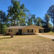 Building Photo - 203 Gateway Dr