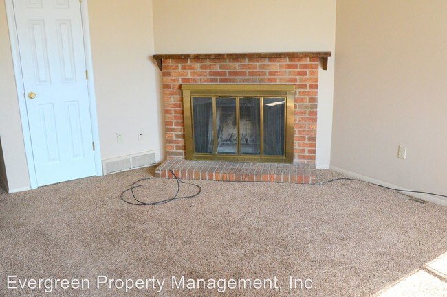 Building Photo - 409 E 22nd Pl