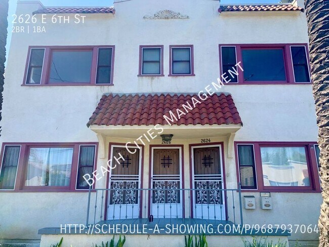 Building Photo - 2 Bedroom 1 Bath Mission Revival Duplex wi...