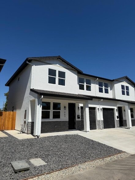 Building Photo - 963 Olive Br Pl