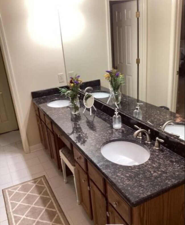 Foto del edificio - 510 Squire Cir