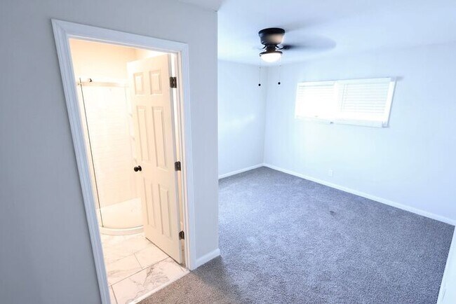 Foto del edificio - 894 Sutherland Ave