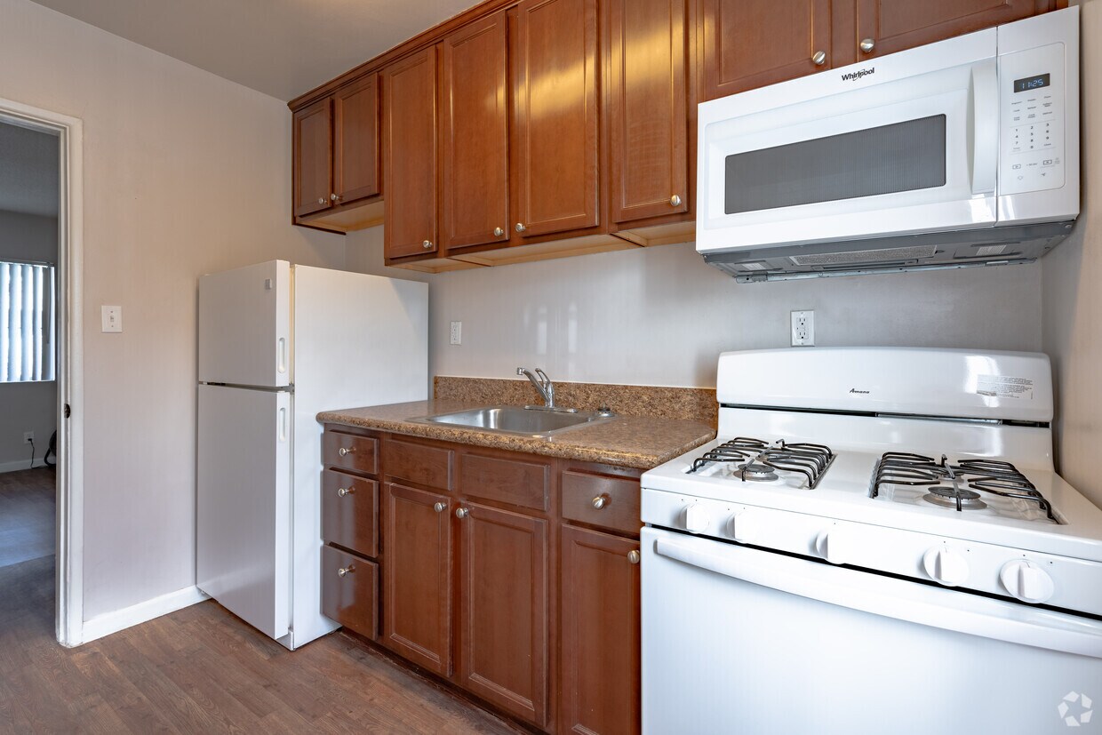 Kingston Apartments in Sherman Oaks, CA Westside Rentals