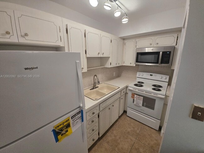 Foto del edificio - 1515 NE 125th Terrace