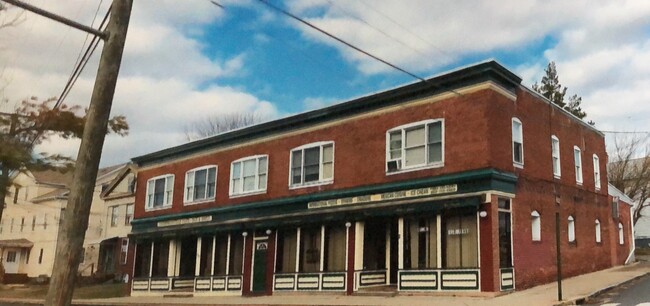 Building Photo - 30 Pleasant St