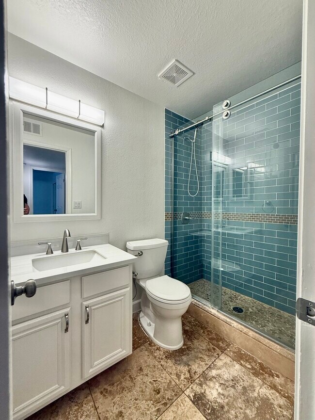 Foto del edificio - 8546 E Bellview St