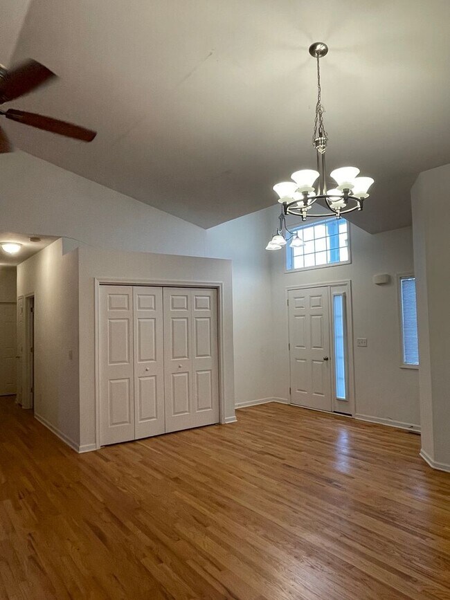 Foto del edificio - 8686 Lavender Ln