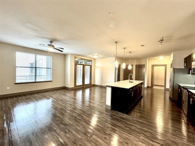 Building Photo - 2033 S Gessner Rd