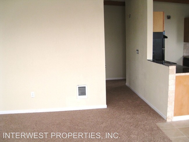 Foto del edificio - 5218 NW Jetty Ave