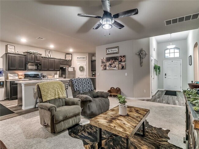 Foto del edificio - 12533 NW 139th Ter - Piedmont