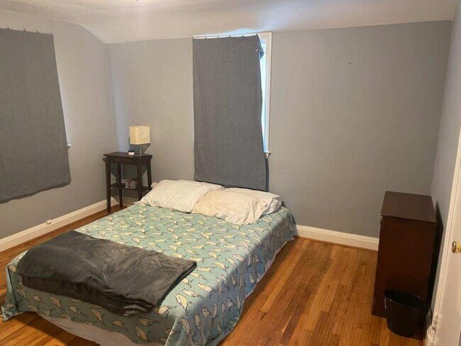 Foto del edificio - 7114 Deerfield Rd