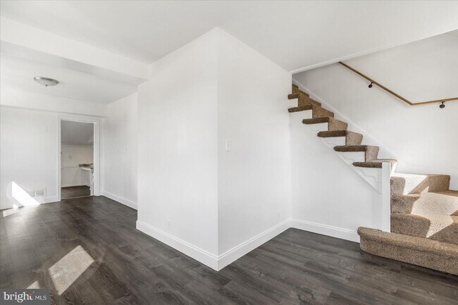 Foto del edificio - 6800 Roberts Ave