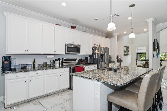 Building Photo - 9327 Glenforest Dr
