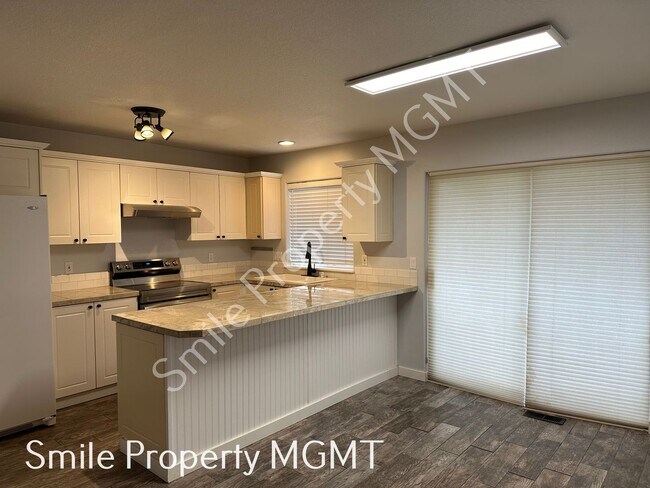 Foto del edificio - 3 Bedroom House in Happy Valley