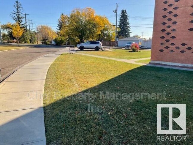 Building Photo - 6103-6198 98 Ave NW