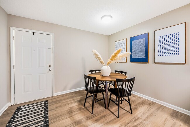 Building Photo - The Retreat at Concord Apartments