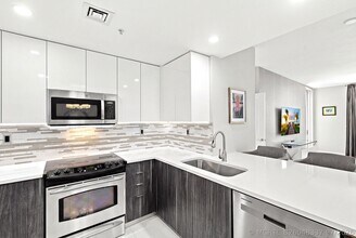 Building Photo - 511 SE 5 Ave