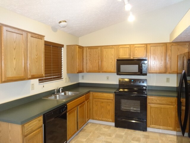 Building Photo - 5140 Hilliard Green Dr