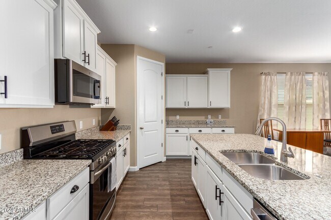 Foto del edificio - 29746 N 120th Ln