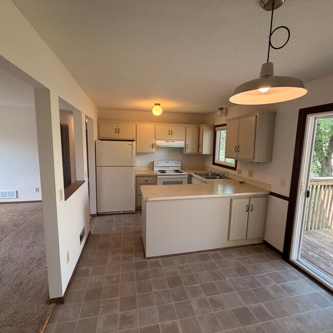Foto del edificio - 9755 Nathan Ln N