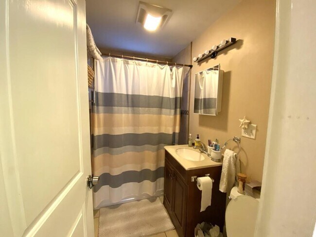 Building Photo - 149 Sydney St