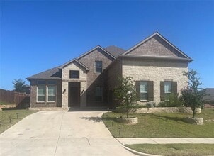 Building Photo - 1100 Whispering Hl Dr