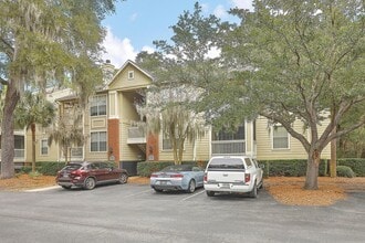 Building Photo - 1600 Long Grove Dr