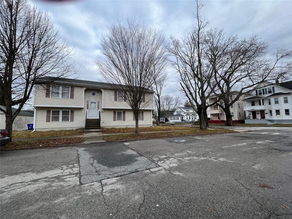 61 Oliver St, Bristol, RI 02809 House for Rent in Bristol, RI