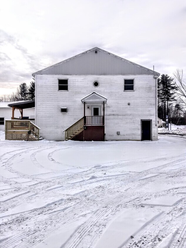 657 Maine Ave, Farmingdale, ME 04344 Apartments Farmingdale, ME