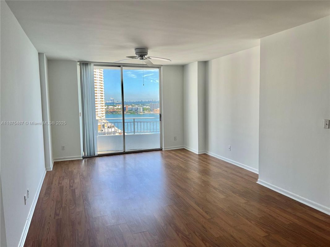 Foto del edificio - 770 Claughton Island Dr