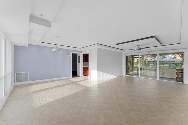Foto del edificio - 1060 Homewood Blvd