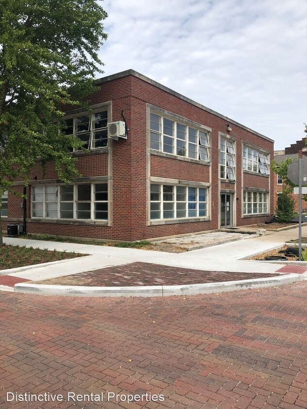 Building Photo - 404 N 6th St
