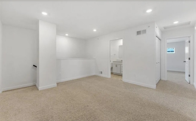 Building Photo - 5291 Long Pointe Pass