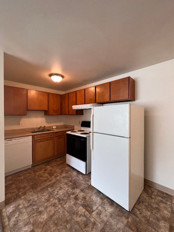 Building Photo - 3033 NE 140th St