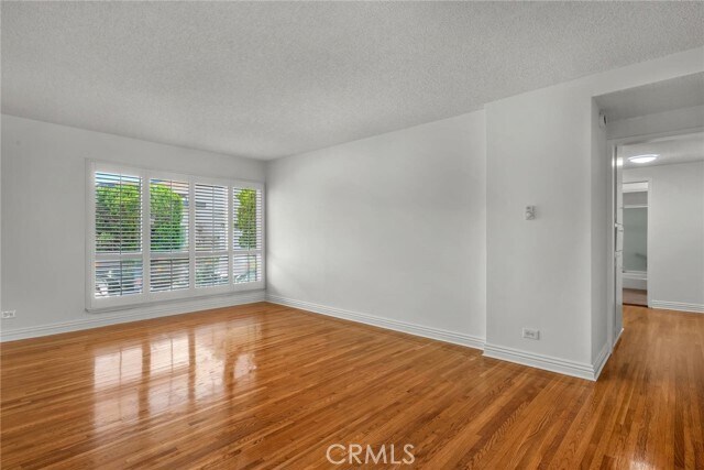 Building Photo - 3205 Merrill Dr