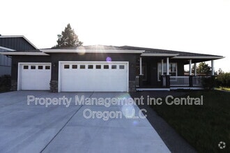 Building Photo - 3721 SW Tommy Armour Ln