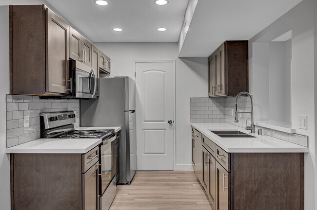 Building Photo - VUE 5325