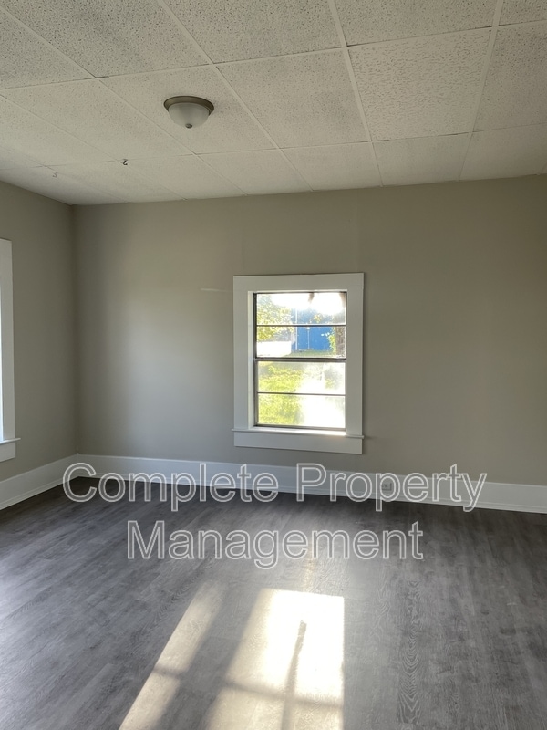 Building Photo - 811 17th St Ensley