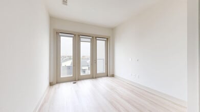 Interior Photo - Fiori on Vitruvian Park®