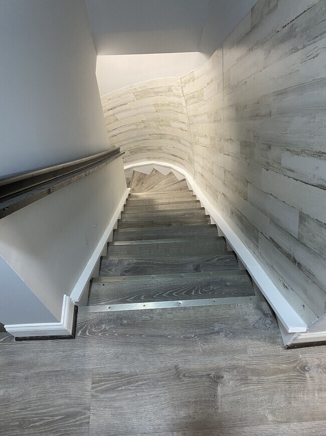 Foto del edificio - 210 N Mount St