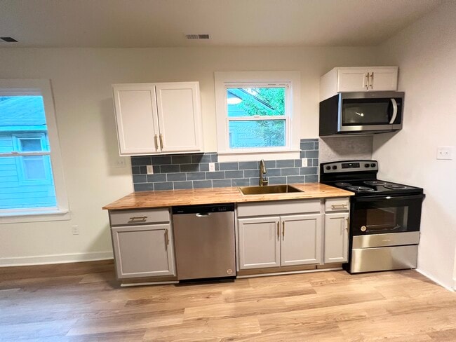 Photo - 1805 N 19th St House