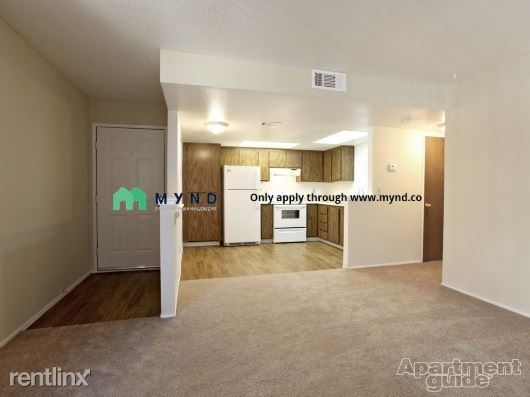 Building Photo - 4930 College Oak Dr